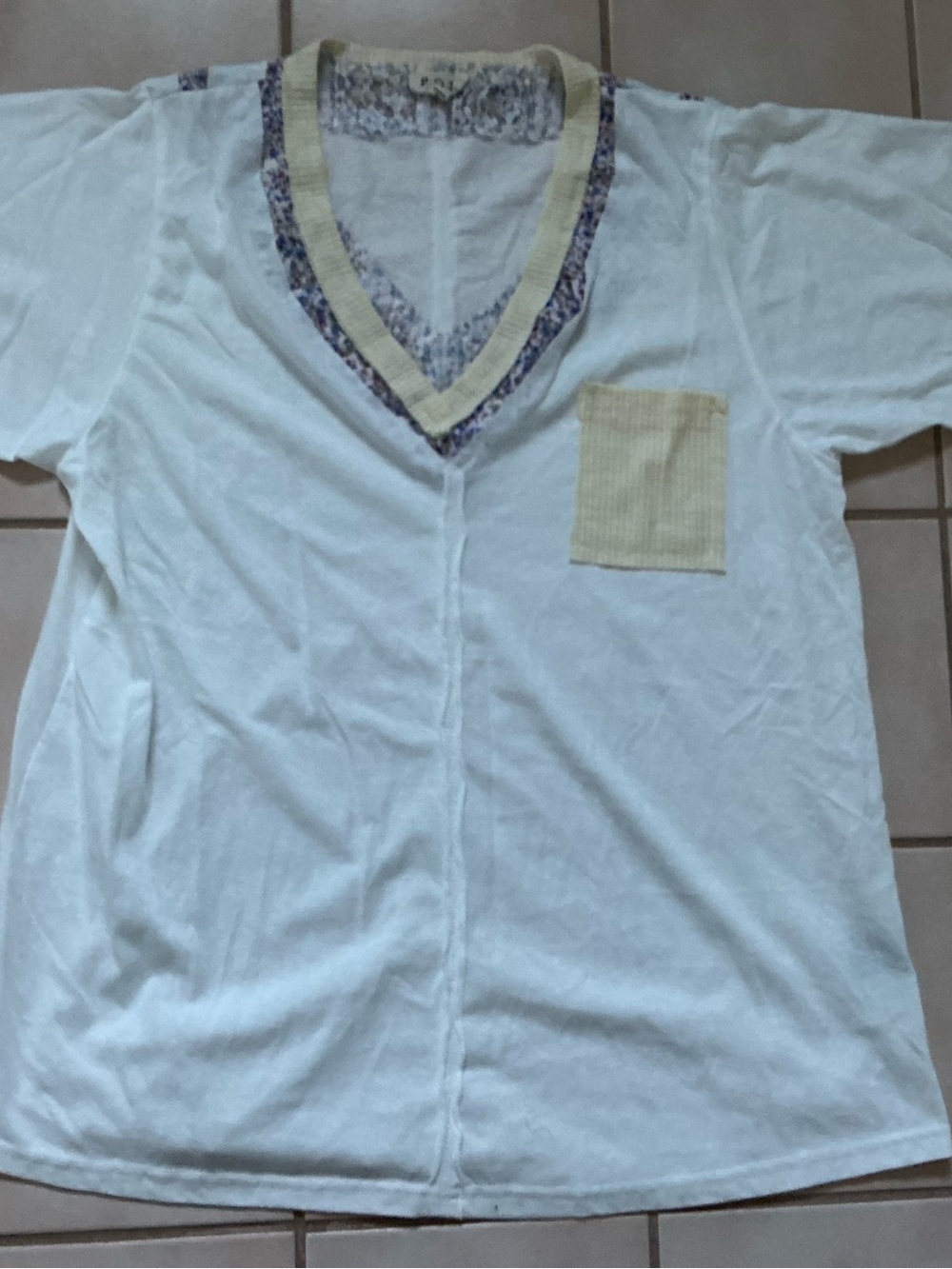 POL V Neck Short Sleeve Top W/ Floral Lace Detail  Sz S NWOT! White